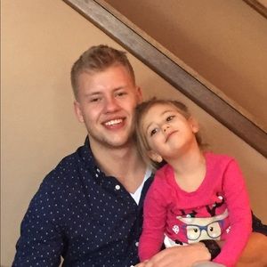 Meet your Posher, Cole